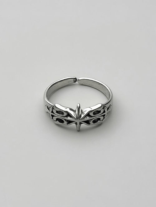Bague Acier Inoxydable Croix Ornée Gothique – Bijou Statement Central Pointu Sculptural Moderne | Durable