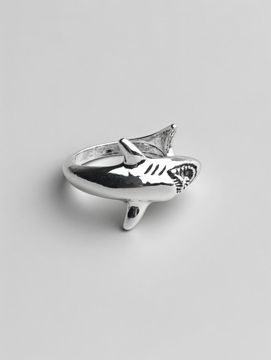 Bague “Requin Blanc” – Acier inoxydable, ajustable, design audacieux