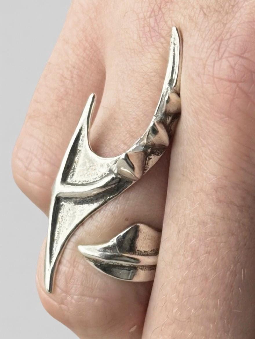 Bague Acier Inoxydable Épines Sculpturales Gothique – Bijou Statement Pointu