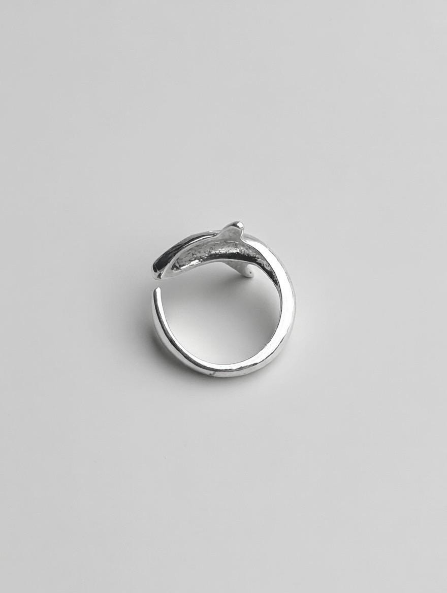 Bague “Requin Blanc” – Acier inoxydable, ajustable, design audacieux