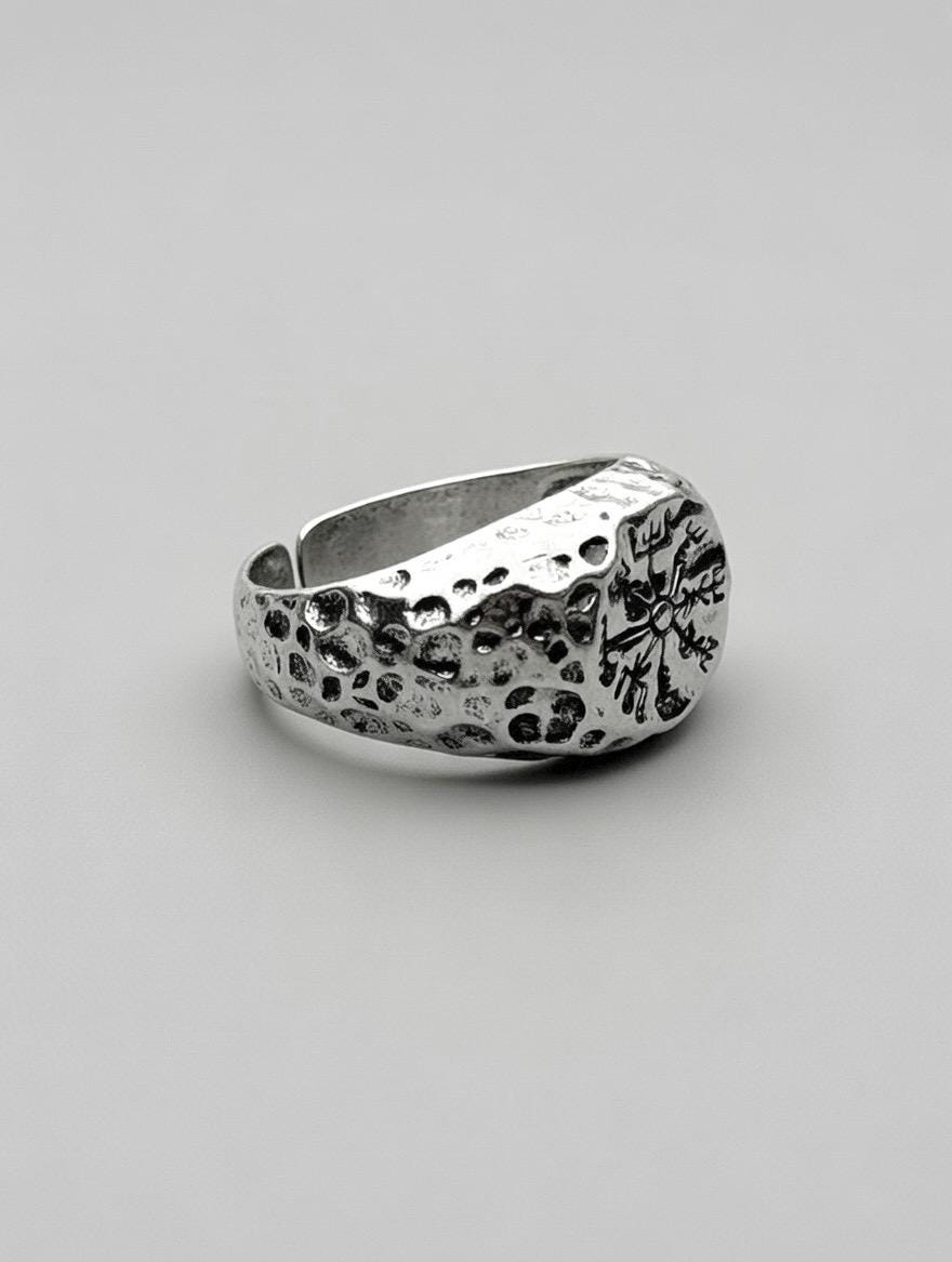 Bague Argent 925 Massive Martelée Gravée Ægishjálmr – Bijou Viking Casque de Terreu