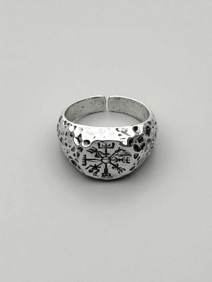 Bague Argent 925 Massive Martelée Gravée Ægishjálmr – Bijou Viking Casque de Terreu