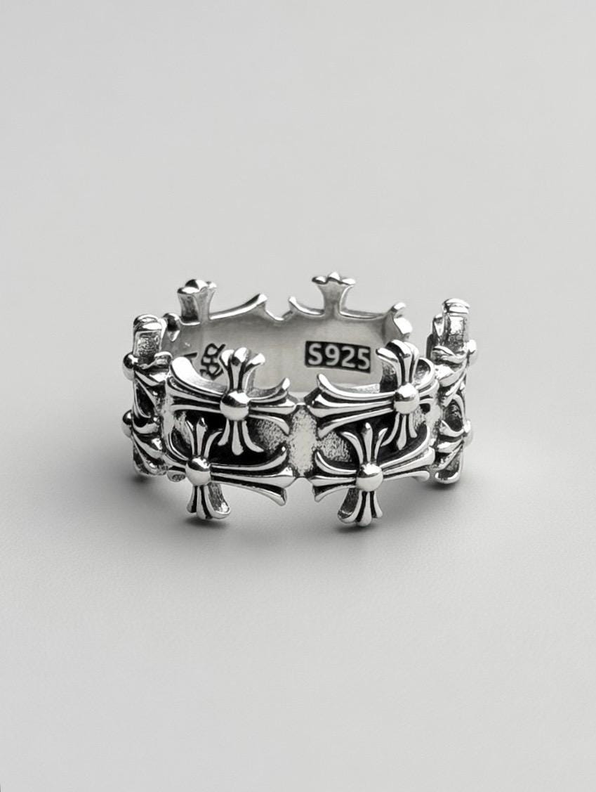 Bague gothique en croix sculptées en argent 925 sterling – Design brute, Dark Grunge, ajustable & unisexe