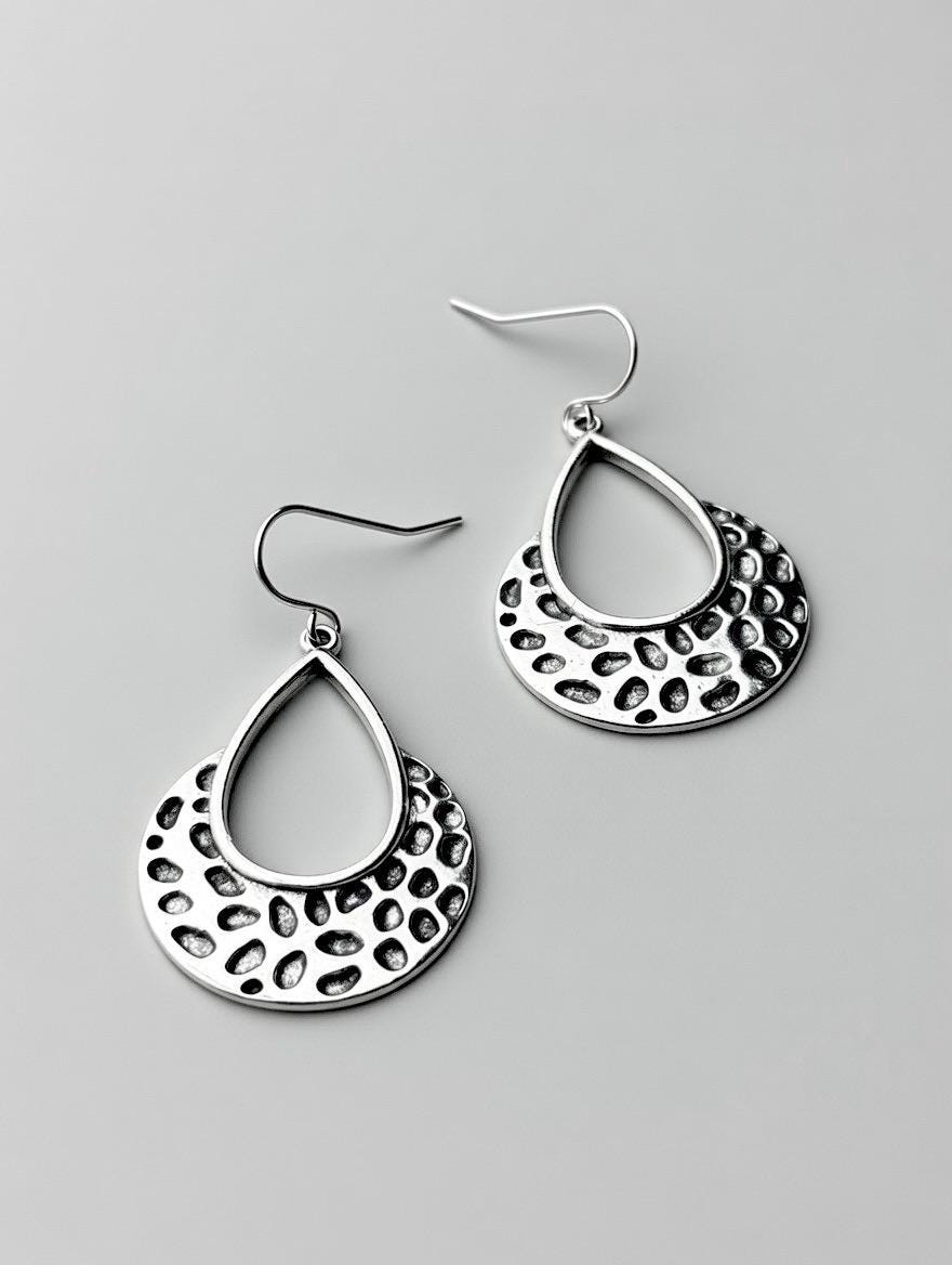 Boucles d’Oreilles Argent 925 Gouttes Texturées Nacrées – Créoles Asymétriques Martelées Boho Chic Él