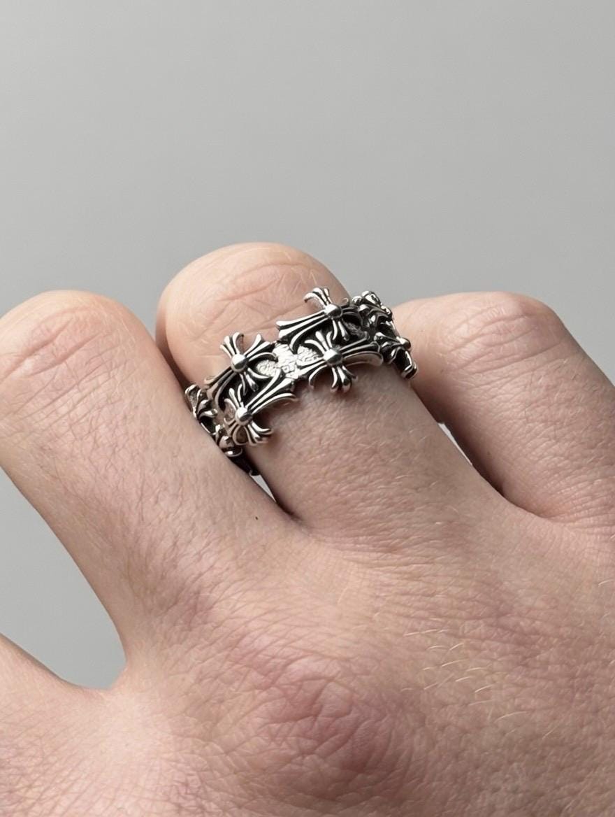 Bague gothique en croix sculptées en argent 925 sterling – Design brute, Dark Grunge, ajustable & unisexe