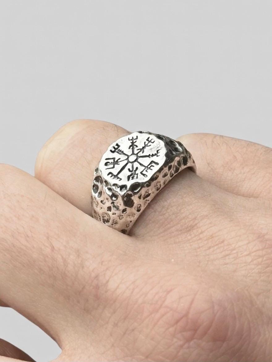 Bague Argent 925 Massive Martelée Gravée Ægishjálmr – Bijou Viking Casque de Terreu